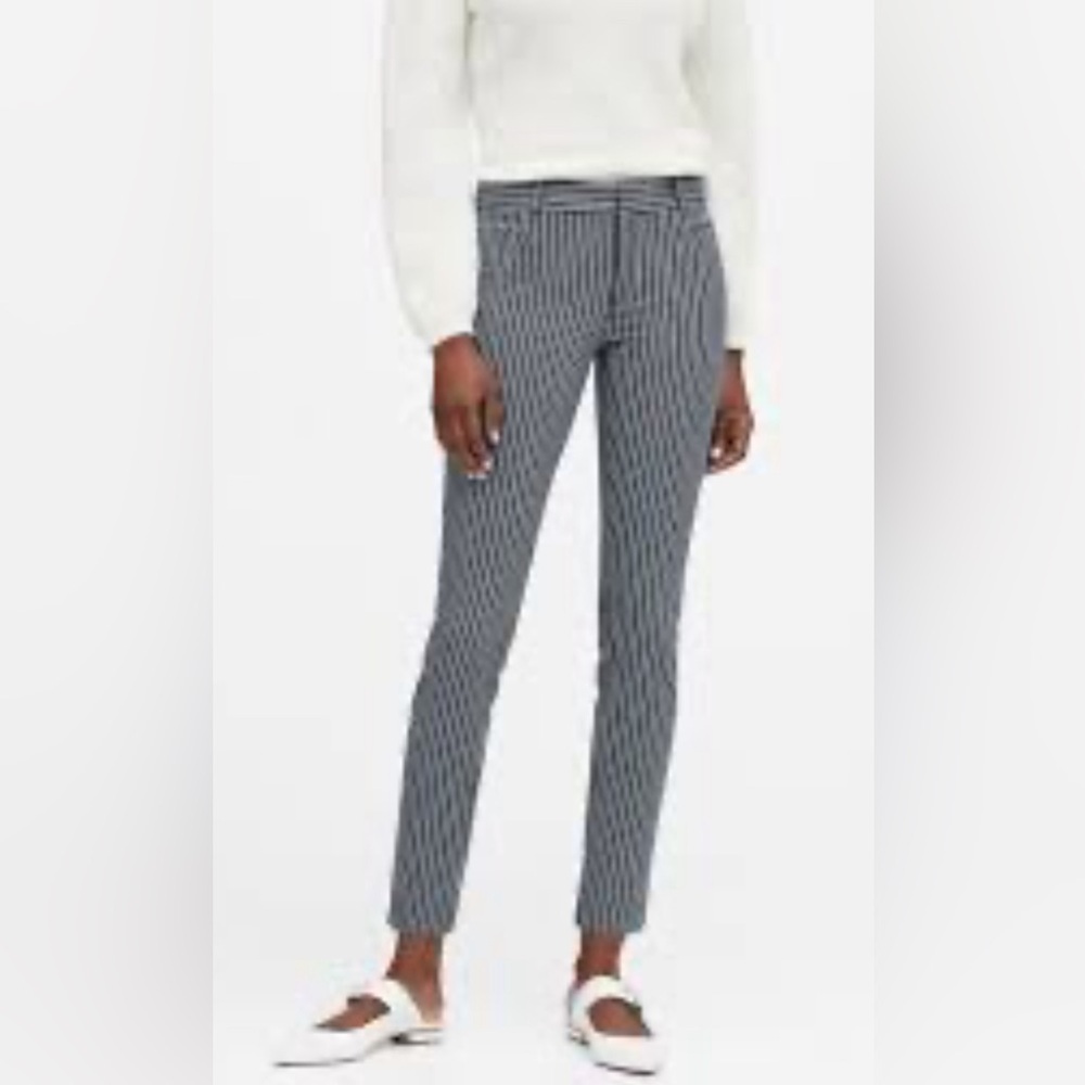 BANANA REPUBLIC Sz 12P Sloan Navy and White Slim Leg Ankle Length Trousers NEW
